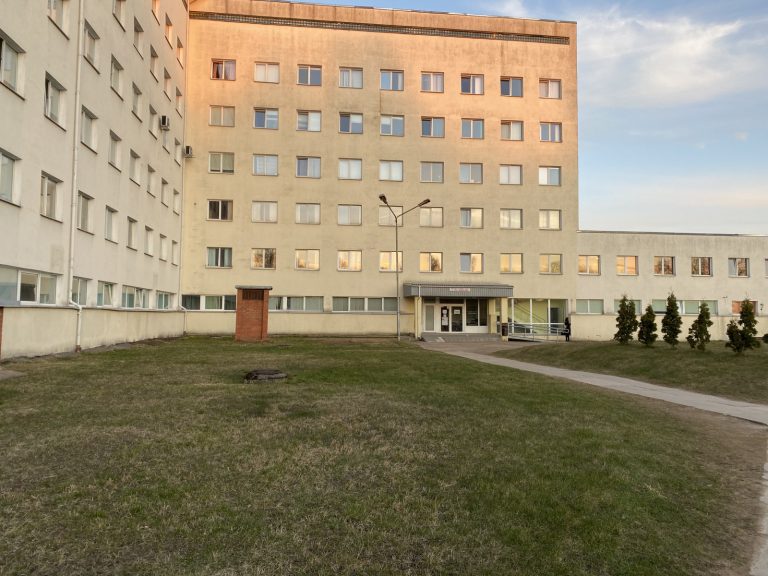 Из-за COVID-19 в Резекненской больнице запрещены посещения