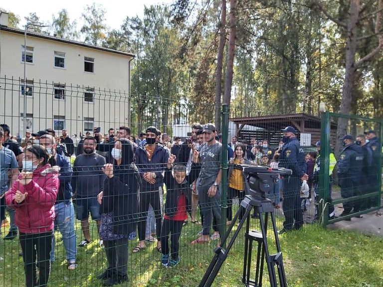 Правозащитник о протестах мигрантов: права человека — это не анархия и вседозволеннность