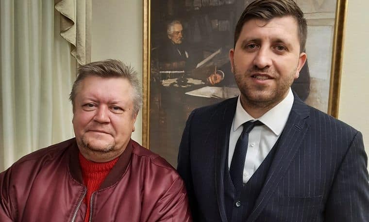 На Украине ранили водителя главы Госархива страны