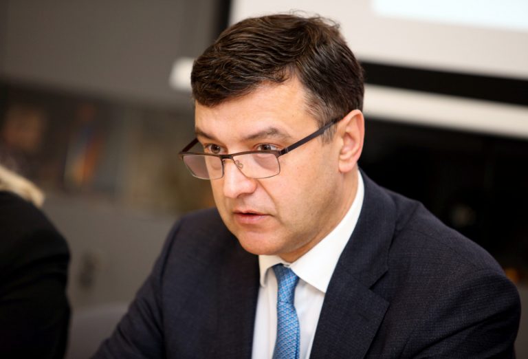 Рейрс не видит смысла снижать налоги из-за подорожания электричества
