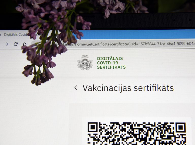 Содержит ли «ковидный» QR-код личные данные, которые могут украсть? Поясняет директор Госинспекции защиты данных