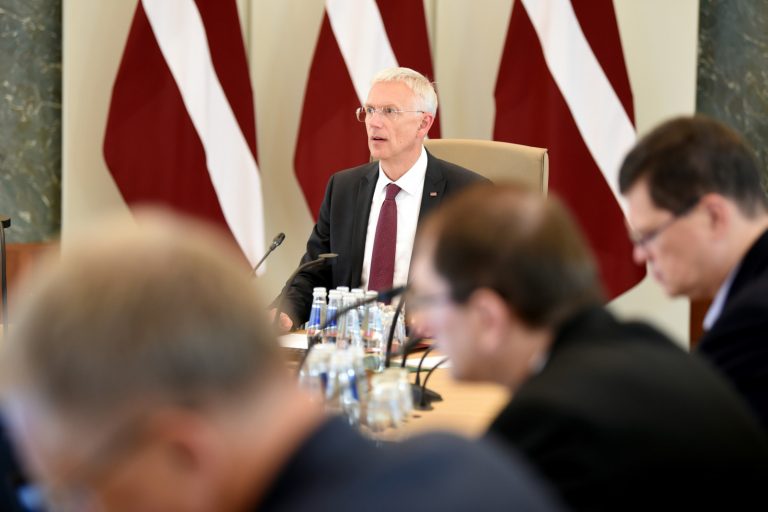Контроль за соблюдением ограничений во время локдауна возложат на МВД