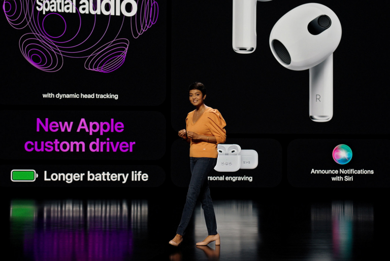 Apple представила новые AirPods, MacBook Pro и процессоры