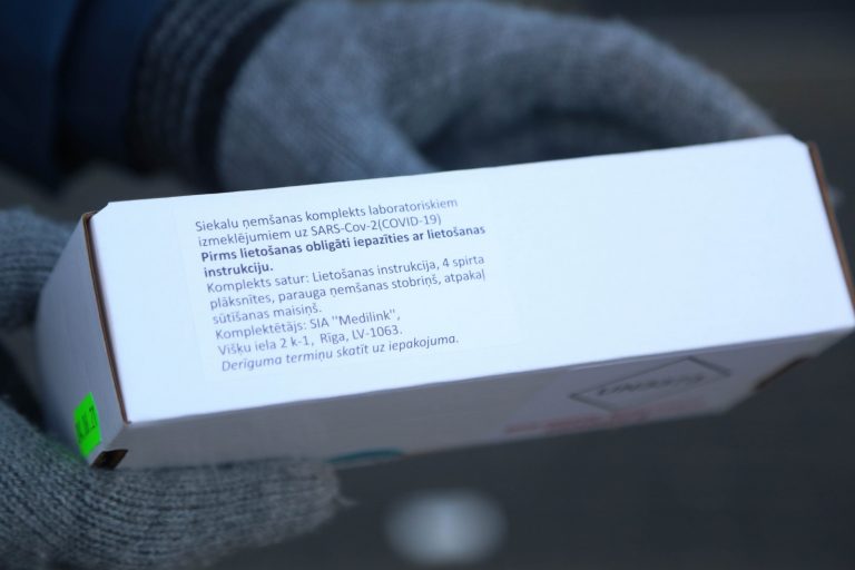 Юрист: тестирование на COVID-19 является достаточным доказательством того, что человек безопасен для общества
