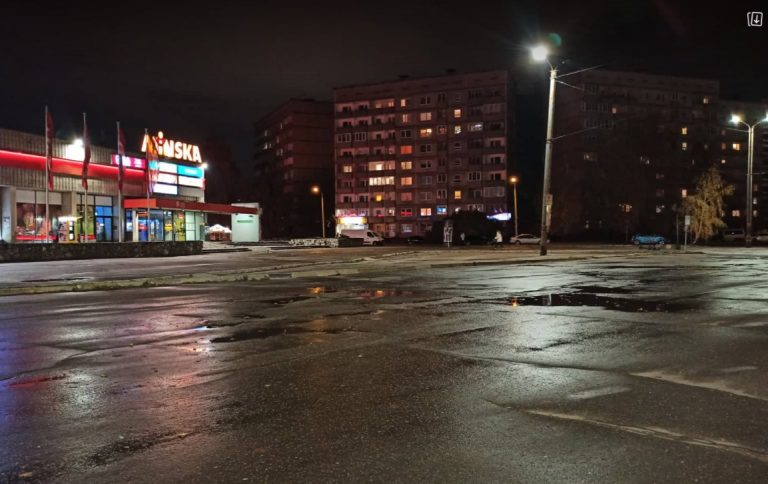 В Латвии наступил комендантский час: полиция и земессарги выходят на дежурство