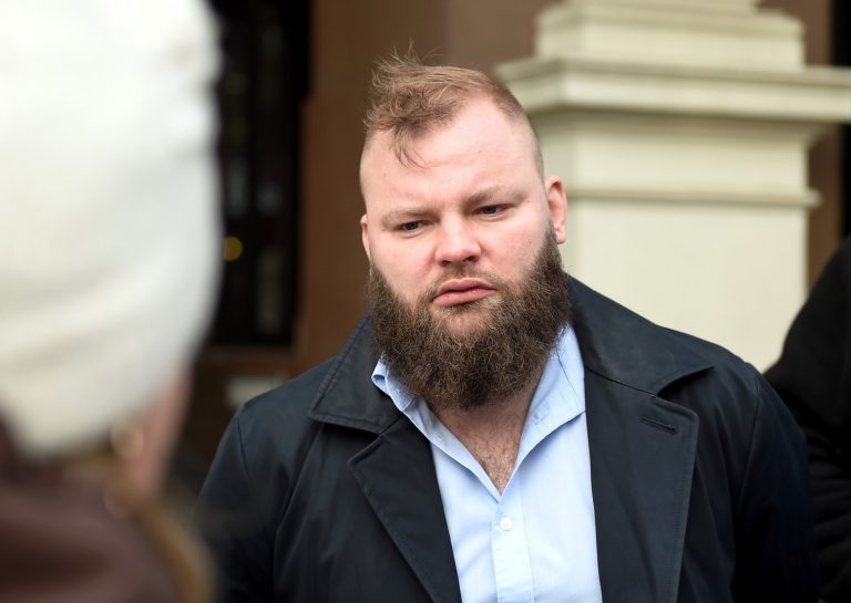 Начат уголовный процесс о враждебном высказывании о русскоязычных в «Twitter» помощницы депутата Мичеревскиса