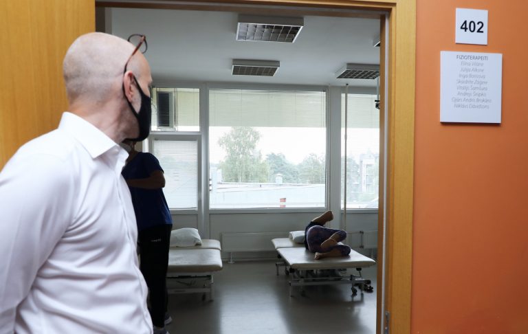 Публикацией в интернете домашнего адреса Павлютса займется инспекция данных