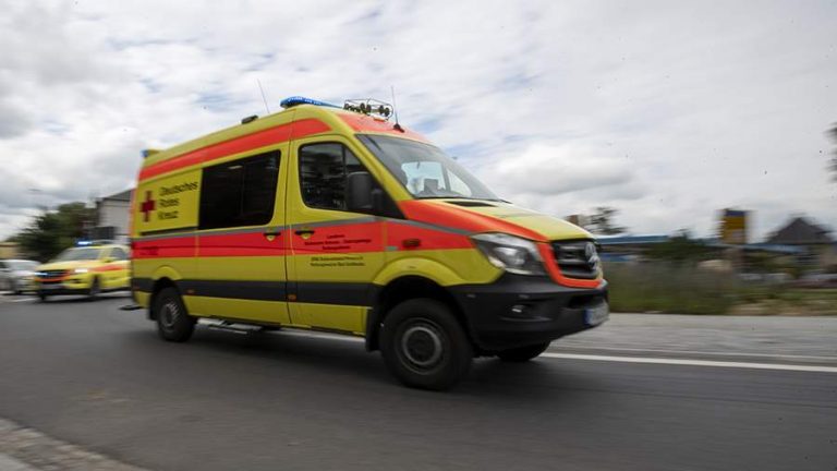 В Германии автомобиль въехал в группу детей