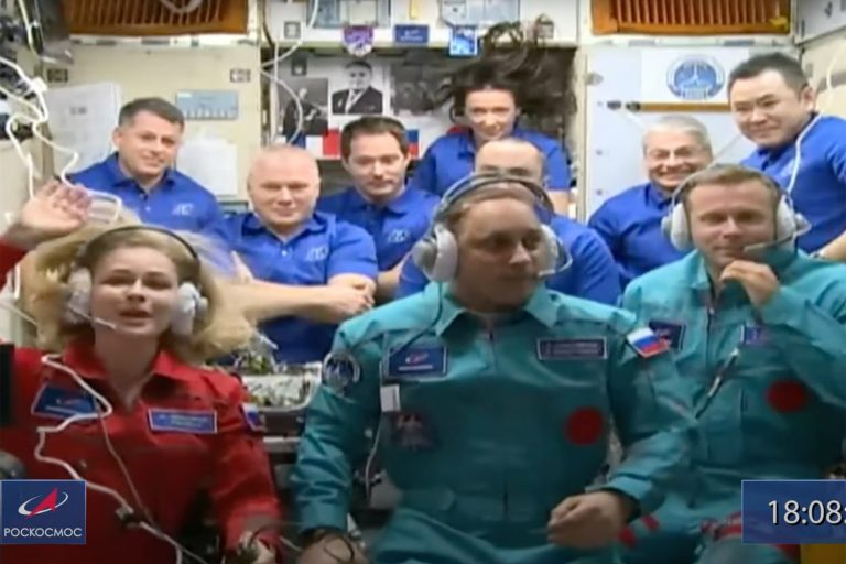 Историческое событие! Киноэкипаж благополучно перешел на МКС (ФОТО и ВИДЕО)