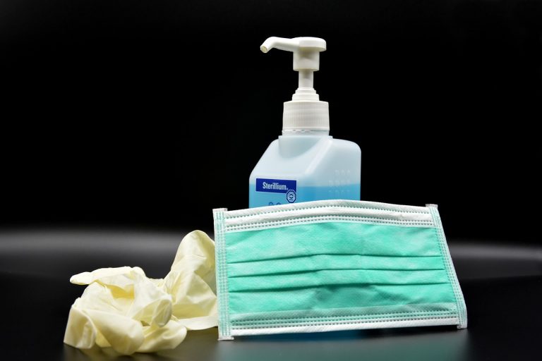 С сегодняшнего дня отменены строгие ограничения из-за COVID-19