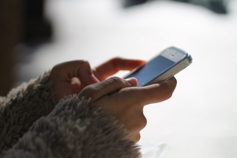 Теперь в WhatsApp можно восстановить удаленные сообщения