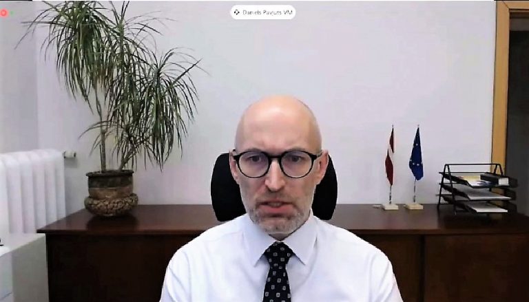 Павлютс: до 6 декабря не планируется существенно смягчать действующие ограничения из-за COVID-19