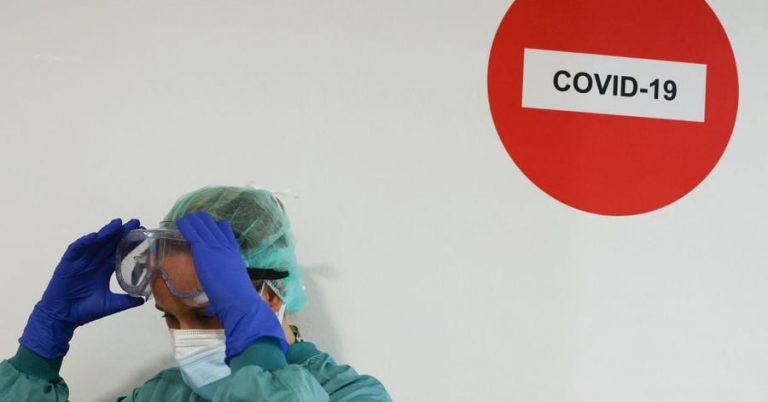 В Латвии выявлено 1 279 новых случаев COVID, скончались 56 человек