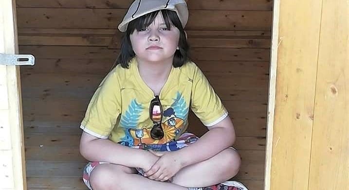 «Зеленая лампа»: чтобы 8-летний Алекс Куликов мог ходить без боли, нужна помощь