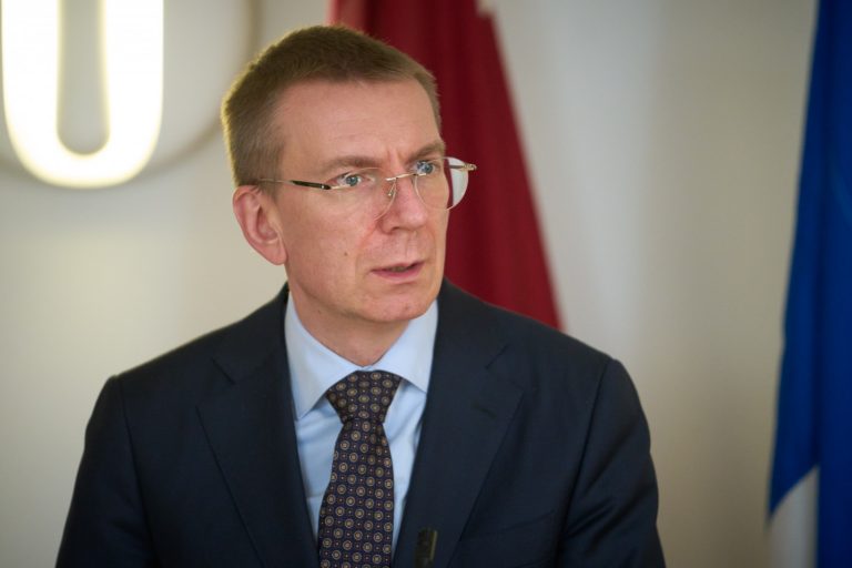 Ринкевич призвал НАТО и ЕС дать четкий сигнал России