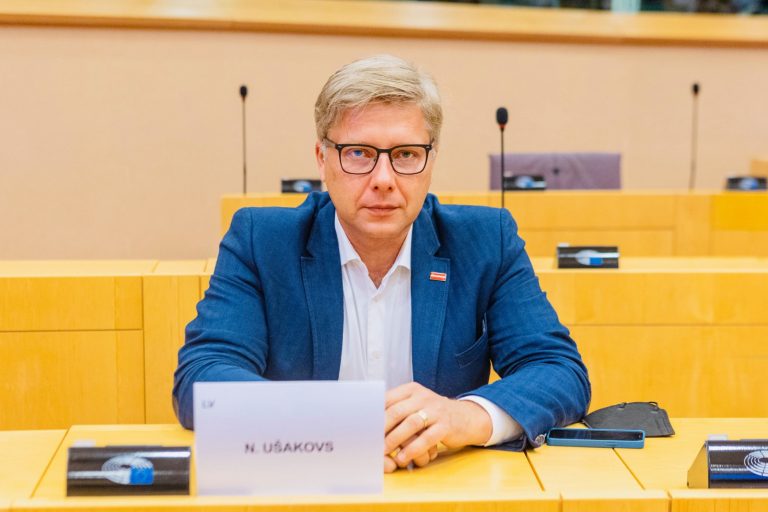 Латвийские евродепутаты проголосуют за отмену депутатской неприкосновенности Ушакова