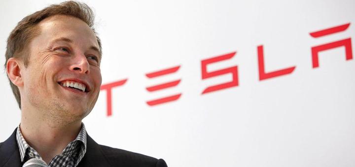 Илон Маск спросил подписчиков в твиттере, стоит ли ему продать акции Tesla