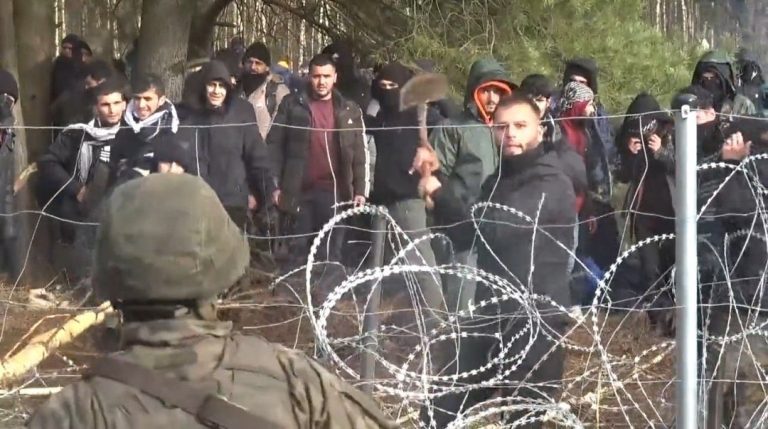 ФОТО и ВИДЕО: литовские военные направлены к белорусской границе