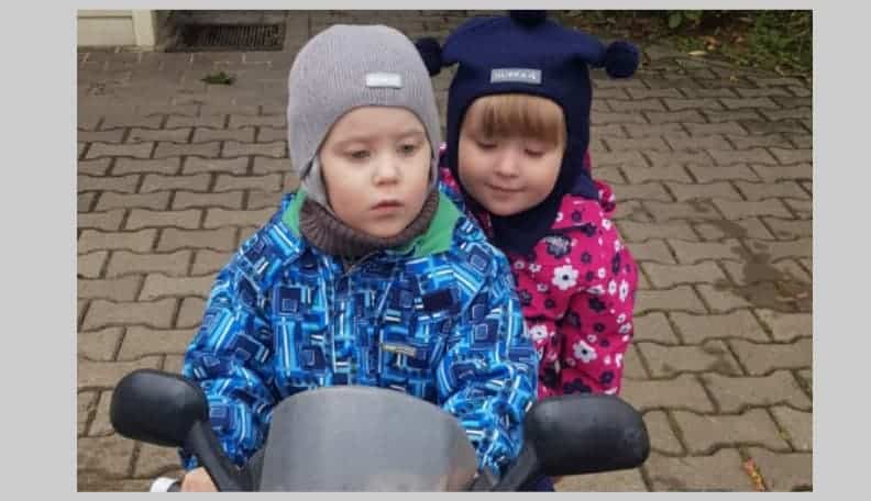 «Зеленая лампа»: 4-летним двойняшкам Мише и Ксюше нужна помощь для лечения в клинике Санкт-Петербурга