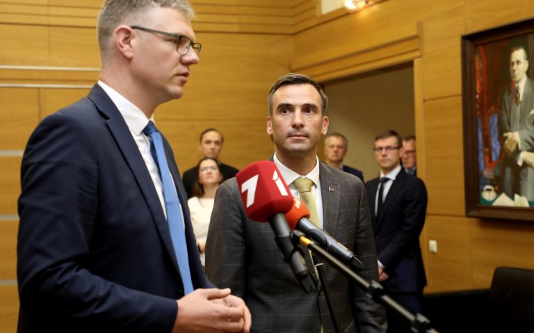 Вице-мэра Риги Кирсиса хотят снять с должности за неубранный город
