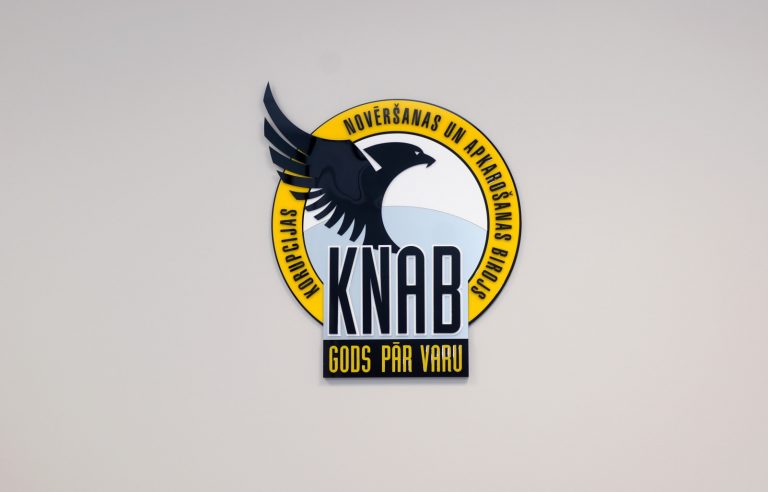 Дело о взятке в 2,1 млн евро: KNAB просит предъявить обвинение предпринимателю