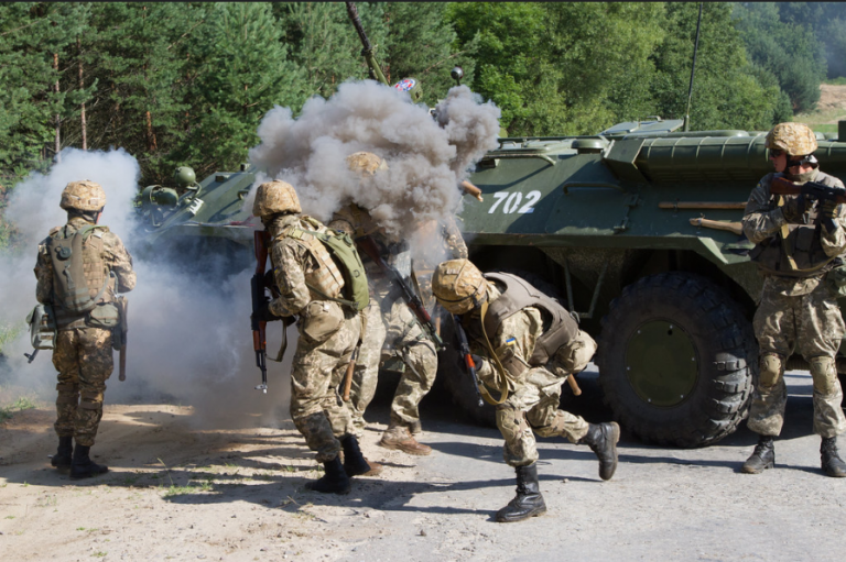 Страны Балтии обещают оказать Украине военную помощь