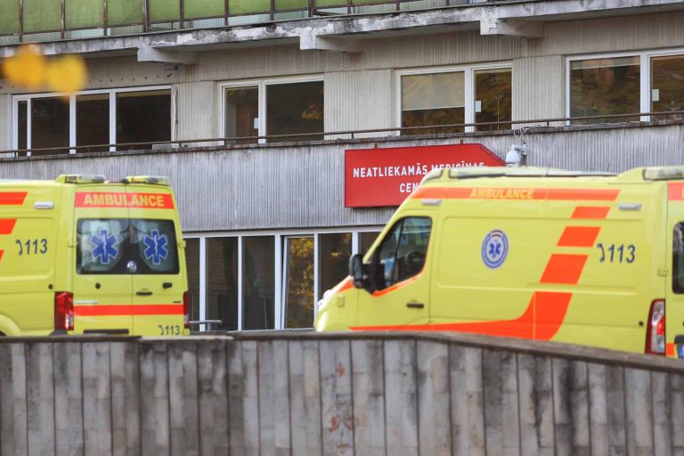 В Латвии выявлено 748 новых случаев COVID-19, скончались 11 человек
