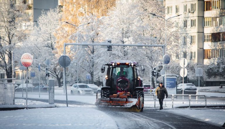 Из Риги вывезено более 10 тысяч кубометров снега