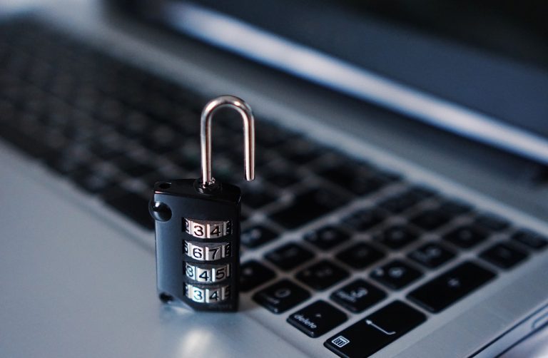 Исследование: жители Латвии самые активные потребители пиратского контента в ЕС