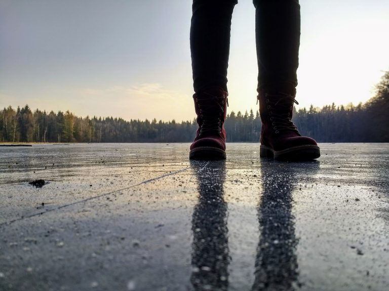 Дороги сегодня снова обледенеют