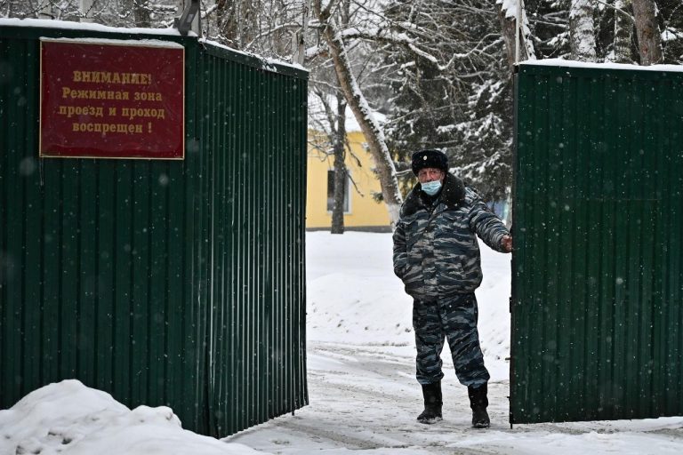 Первый «паспорт негражданина» был выдан в России