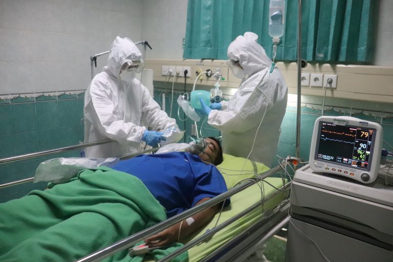 Количество больных COVID-19 в стационарах выросло до 575