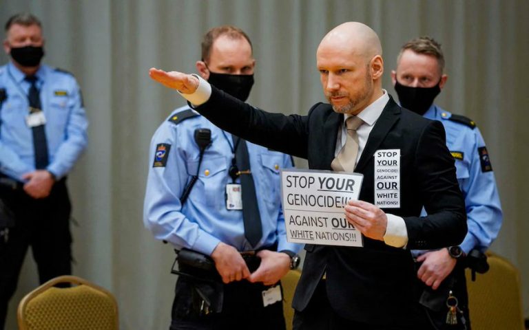 Убийца 77 человек Брейвик вновь просит о досрочном освобождении