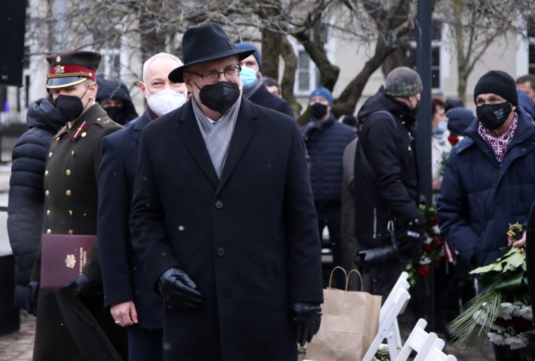 Левитс извинился за то, что во время исполнения гимна Латвии не снял шляпу