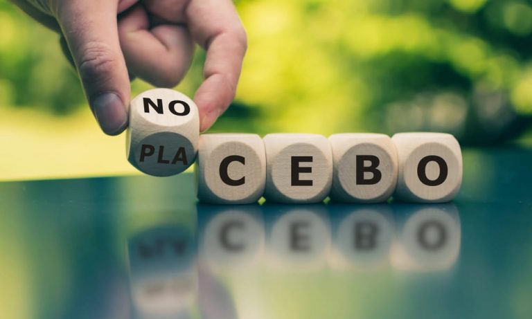 Осложнения после вакцинации от ковида списали на эффект ноцебо