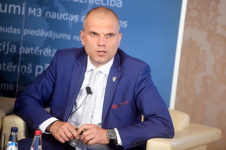 Ростовскис предлагает Кариньшу извиниться за сказанное в эфире LTV