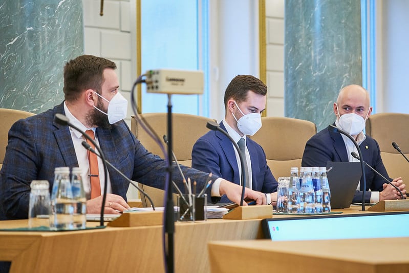 Витенбергс предлагает через месяц снять некоторые COVID-ограничения