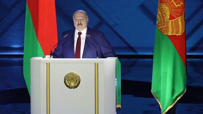 Лукашенко пригрозил странам Балтии потерей государственности