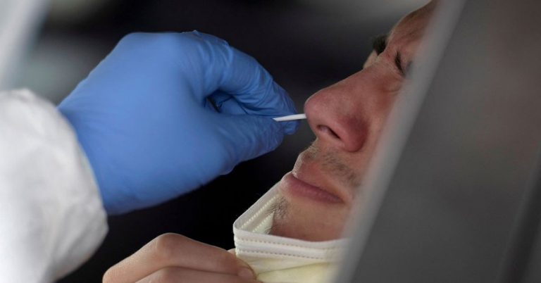 Британцы назвали самые распространенные симптомы «омикрона»