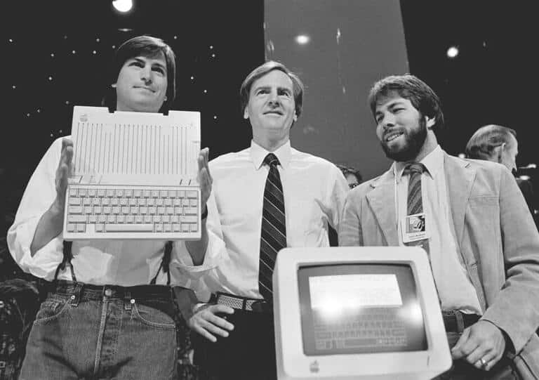 Прежде чем править миром: ранняя история компании Apple в фотографиях