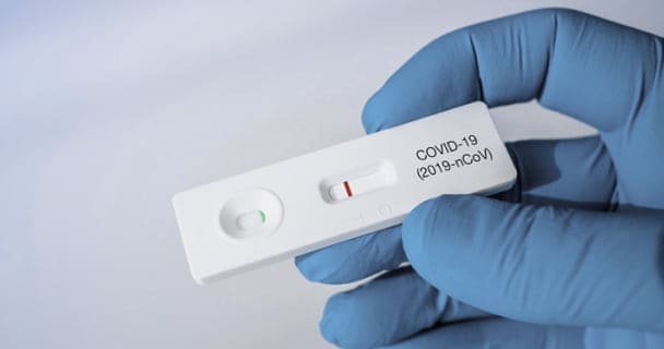 Продолжает расти число повторных заражений COVID-19