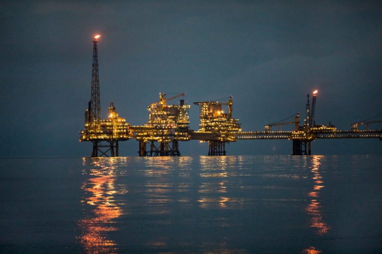 Журналист: между Латвией и Литвой идет борьба за балтийскую нефть