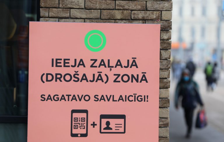 Торговые центры призвали немедленно отменить сертификаты