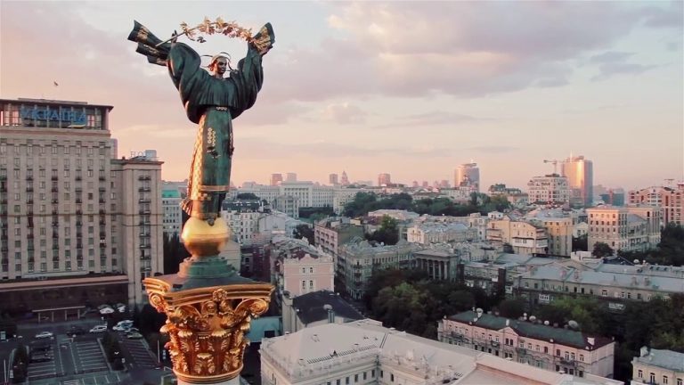 МИД призвал подданных Латвии вернуться домой из Украины