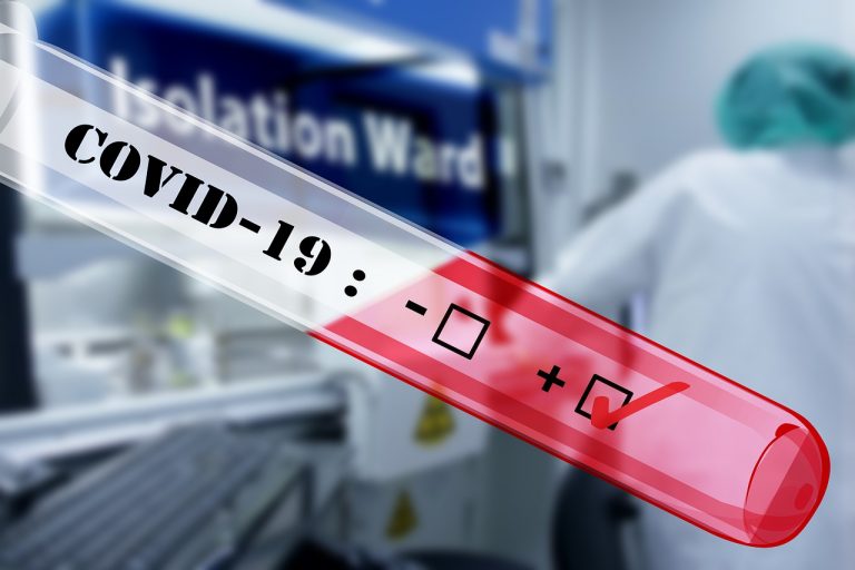 В Латвии выявлено 10 707 новых случаев COVID, скончались 13 человек