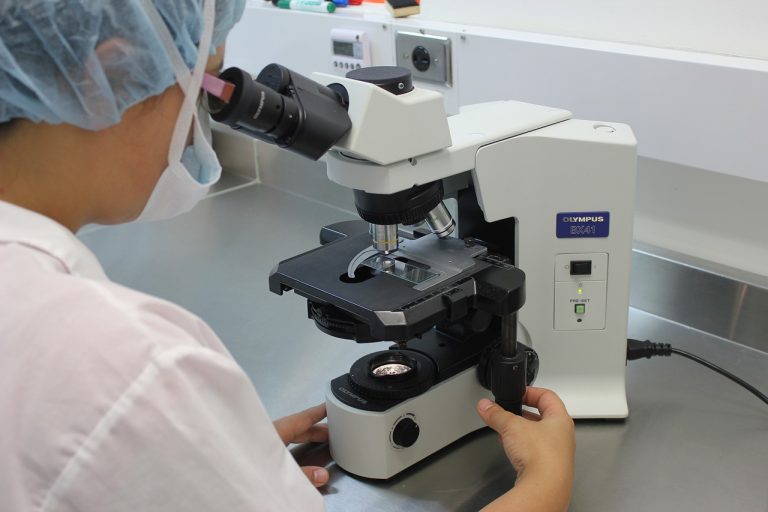 Вирусолог рассказал, о необходимости проверить кровь после COVID-19