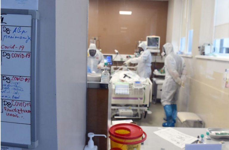 Количество пациентов с COVID-19 в больницах уменьшилось до 1197 человек