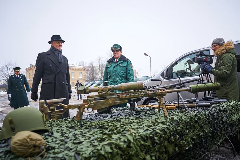 Кариньш высказался за введение в Латвии «полуобязательной военной службы»
