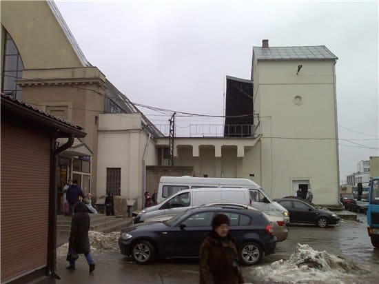 У Центрального рынка закроют входы в тоннель