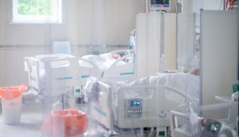 В нескольких больницах достигнута максимальная загрузка коек для пациентов с COVID-19